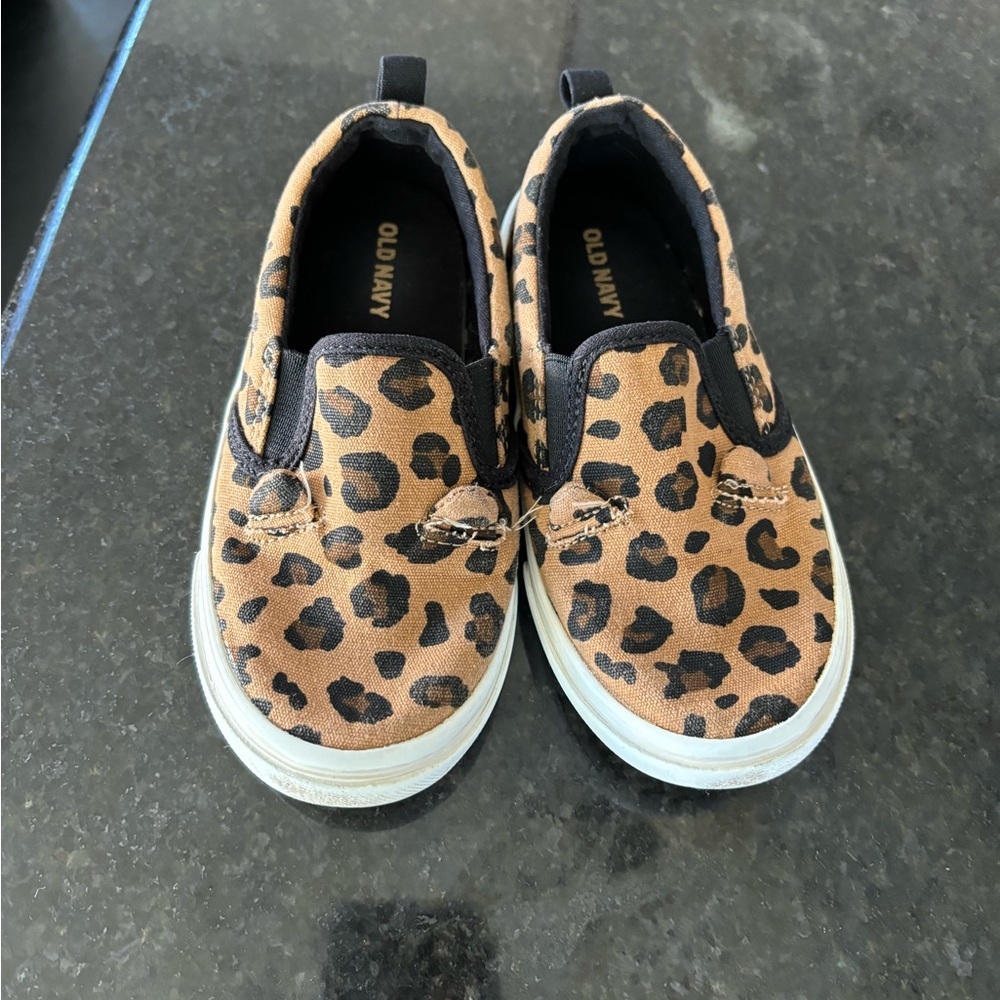 Slip on toddler shoe
